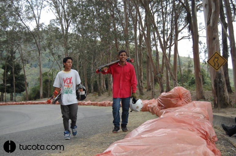 COMPETIDORES DOWNHILL CARACAS GP STREET RIDER 2014