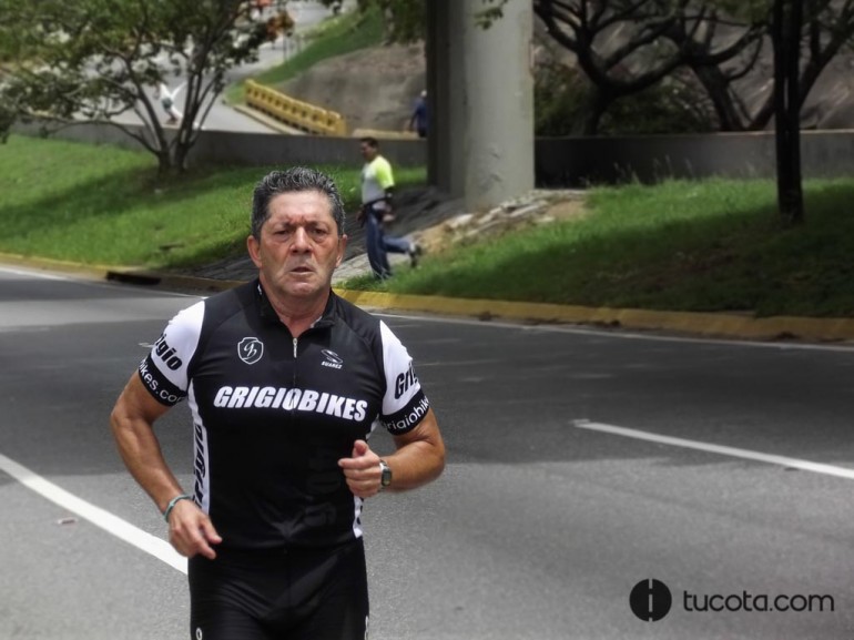 YO CORRO EN LA COTA MIL: ALBERTO PEÑARANDA